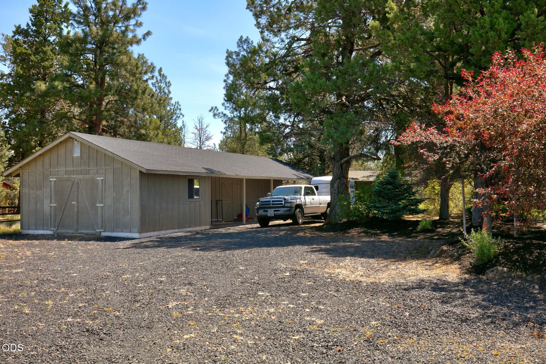 16845 Varco Road Bend, OR 97703 - Photo 38 of 45