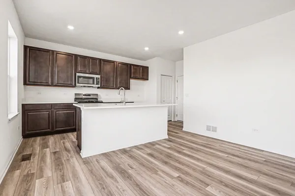 $475,000 | 413 Hathaway Lane, Oswego, IL 60543