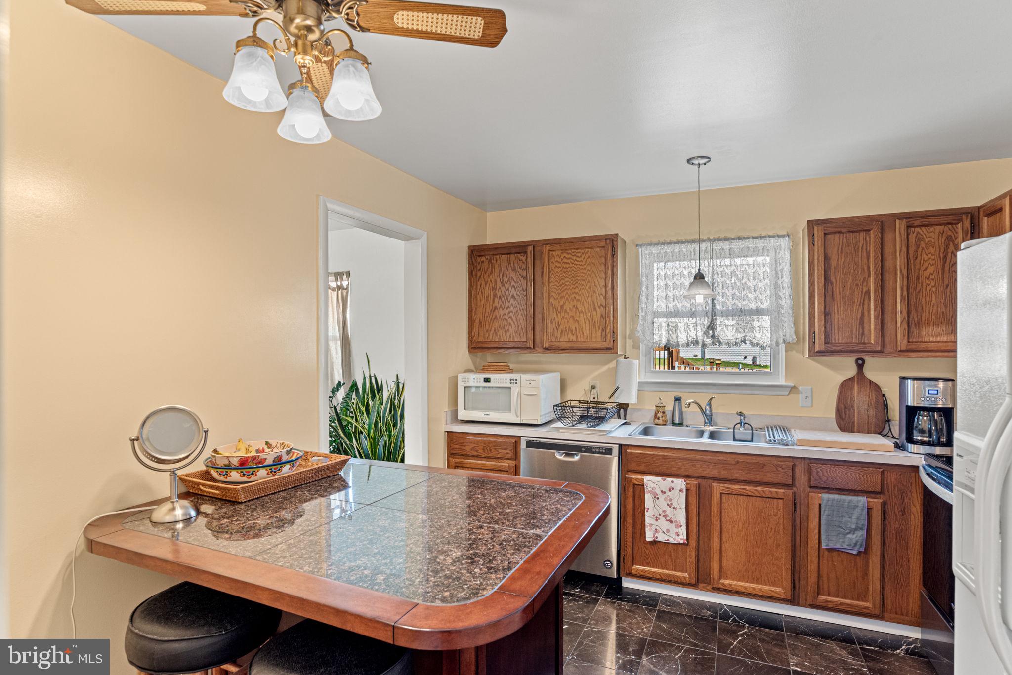 369 Hivner Road Harrisburg, PA 17111 - Photo 12 of 36