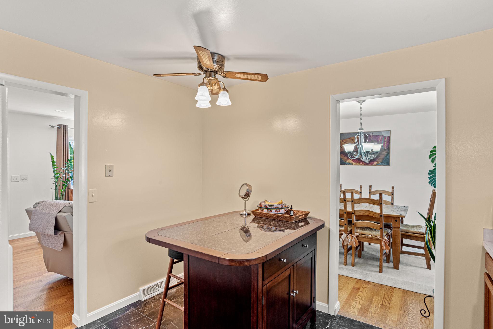 369 Hivner Road Harrisburg, PA 17111 - Photo 13 of 36