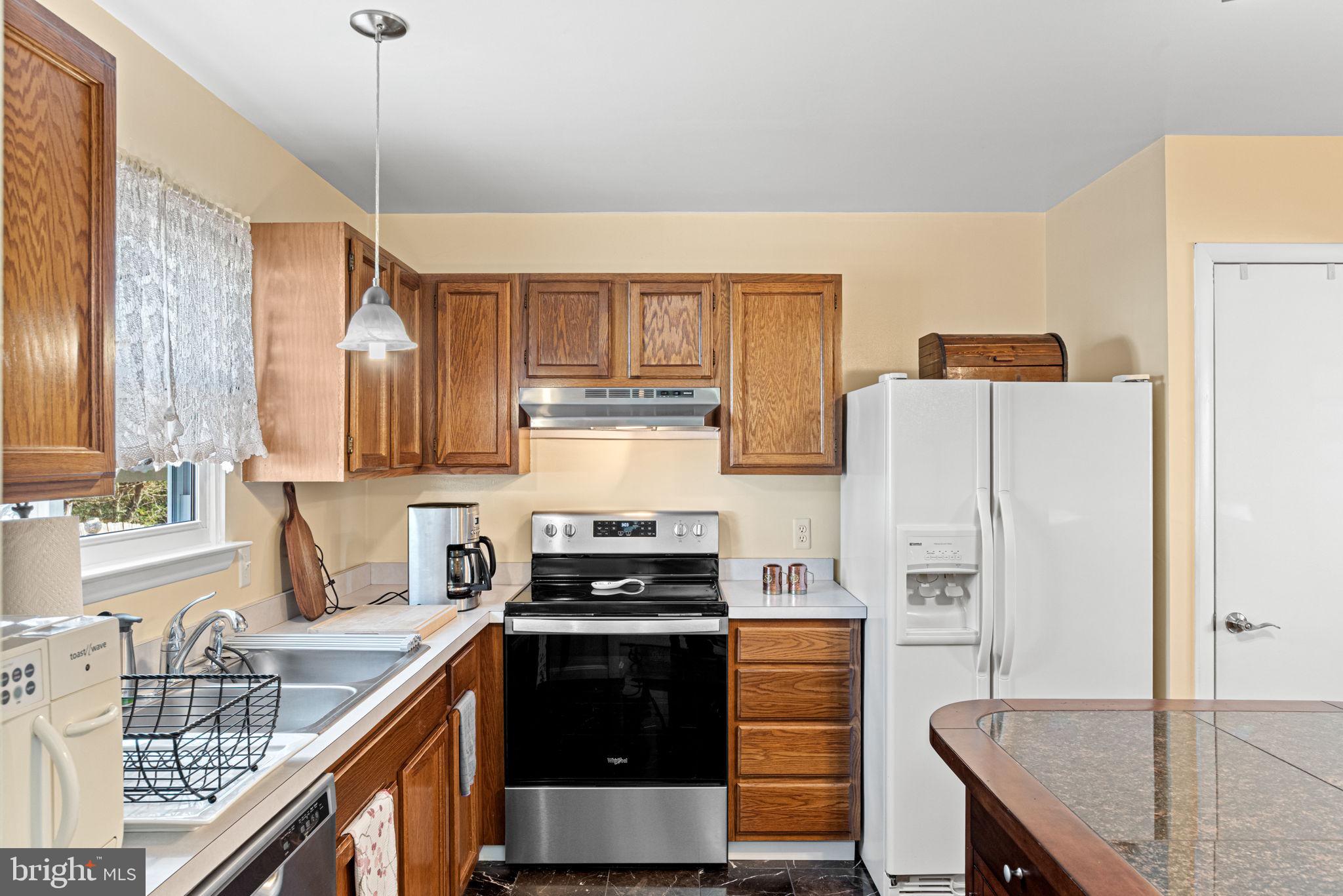 369 Hivner Road Harrisburg, PA 17111 - Photo 14 of 36