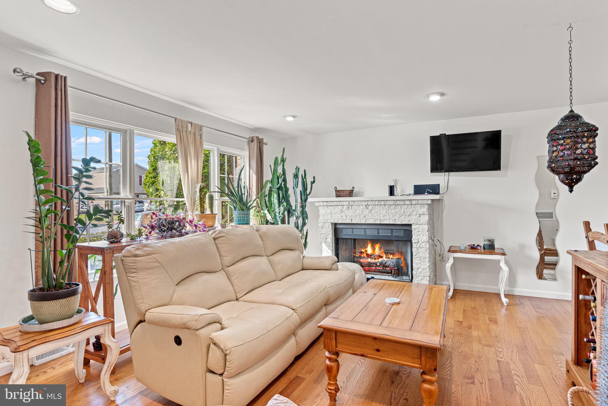 369 Hivner Road Harrisburg, PA 17111 - Photo 6 of 36