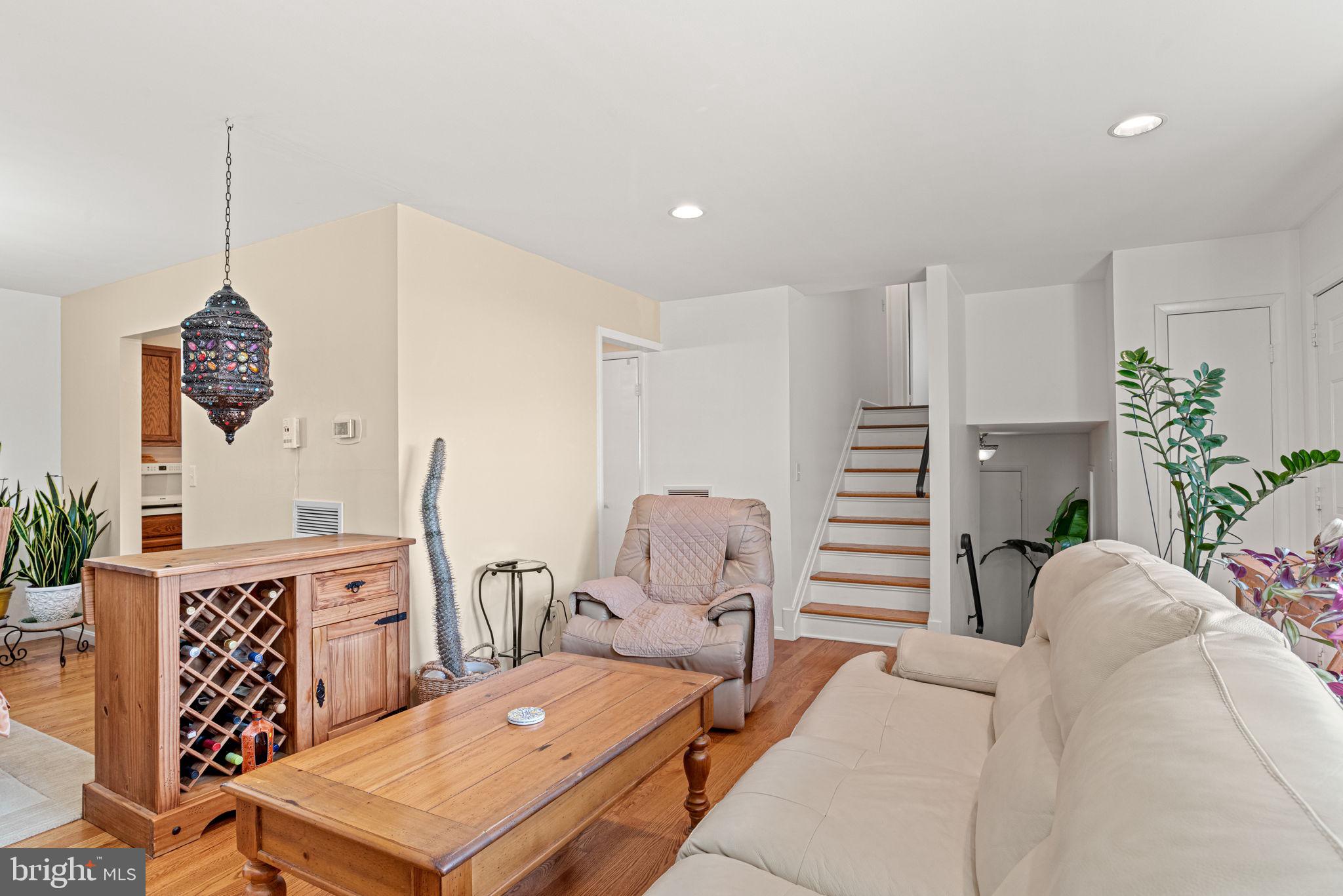 369 Hivner Road Harrisburg, PA 17111 - Photo 8 of 36