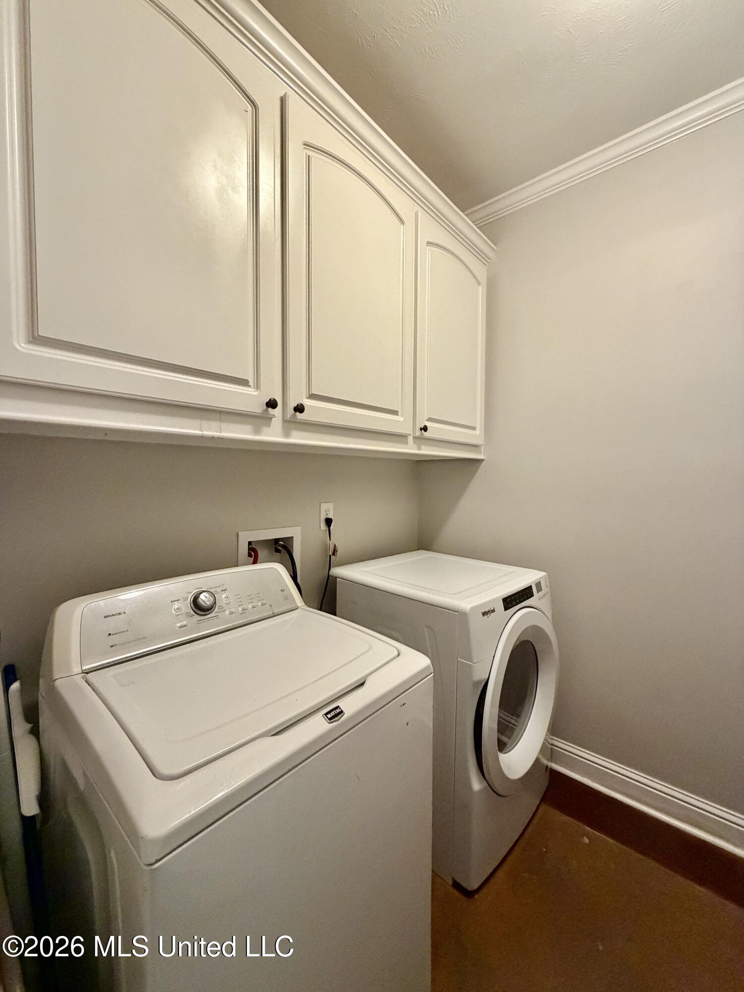 736 Hartwood Cove Brandon, MS 39042 - Photo 20 of 27 laundry room