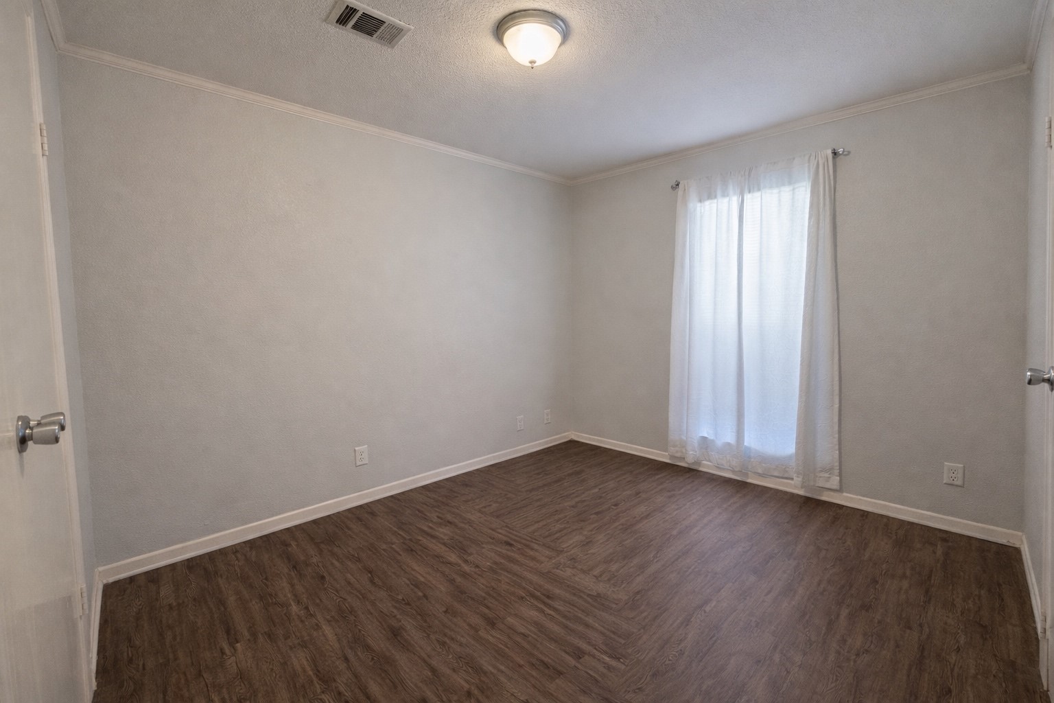 21411 Berry Ridge Lane Tomball, TX 77375 - Photo 15 of 24 Guest bedroom.