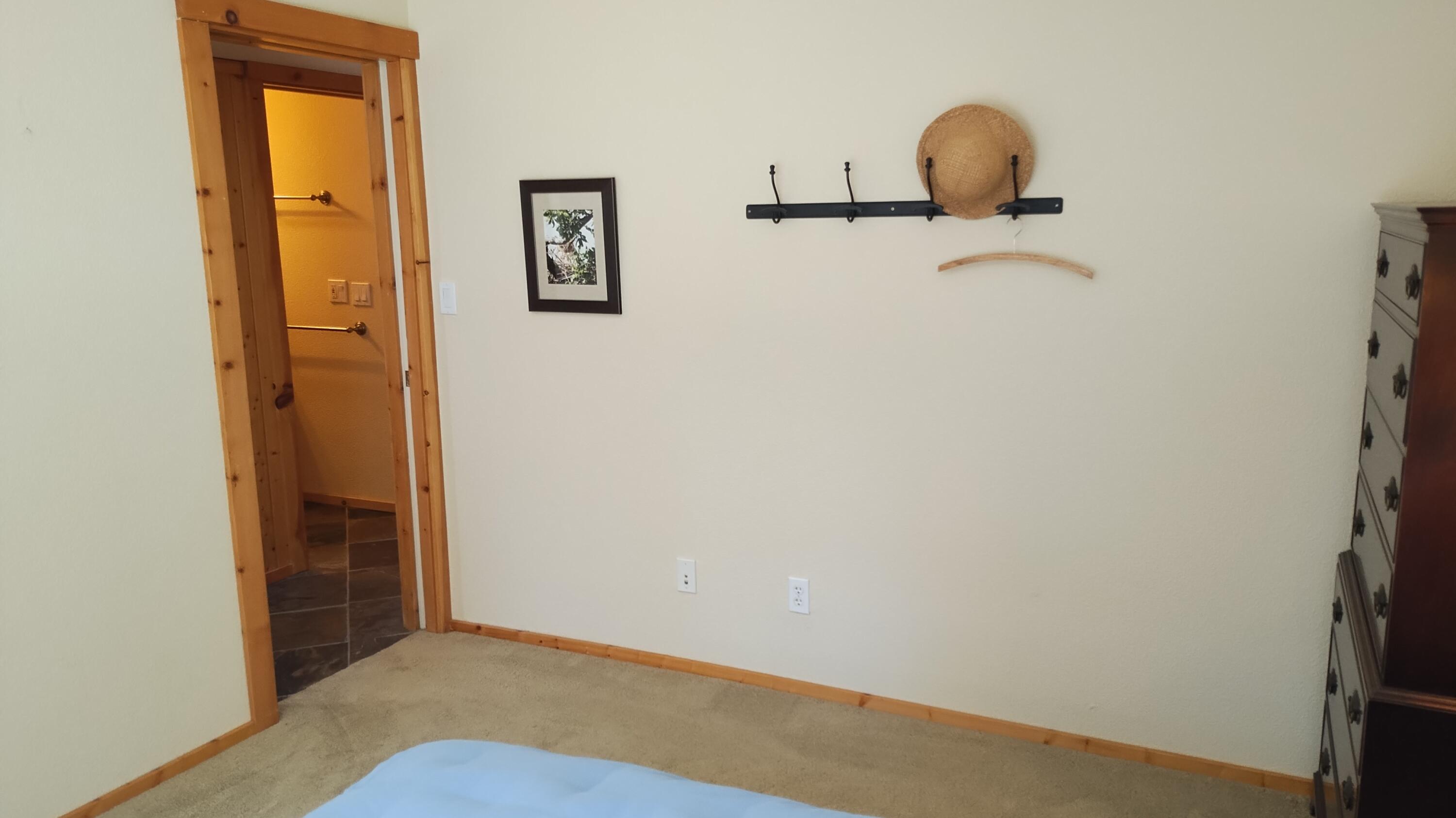 339 View Drive Springville, CA 93265 - Photo 77 of 109 76-Bedroom 4 looking back at doorway