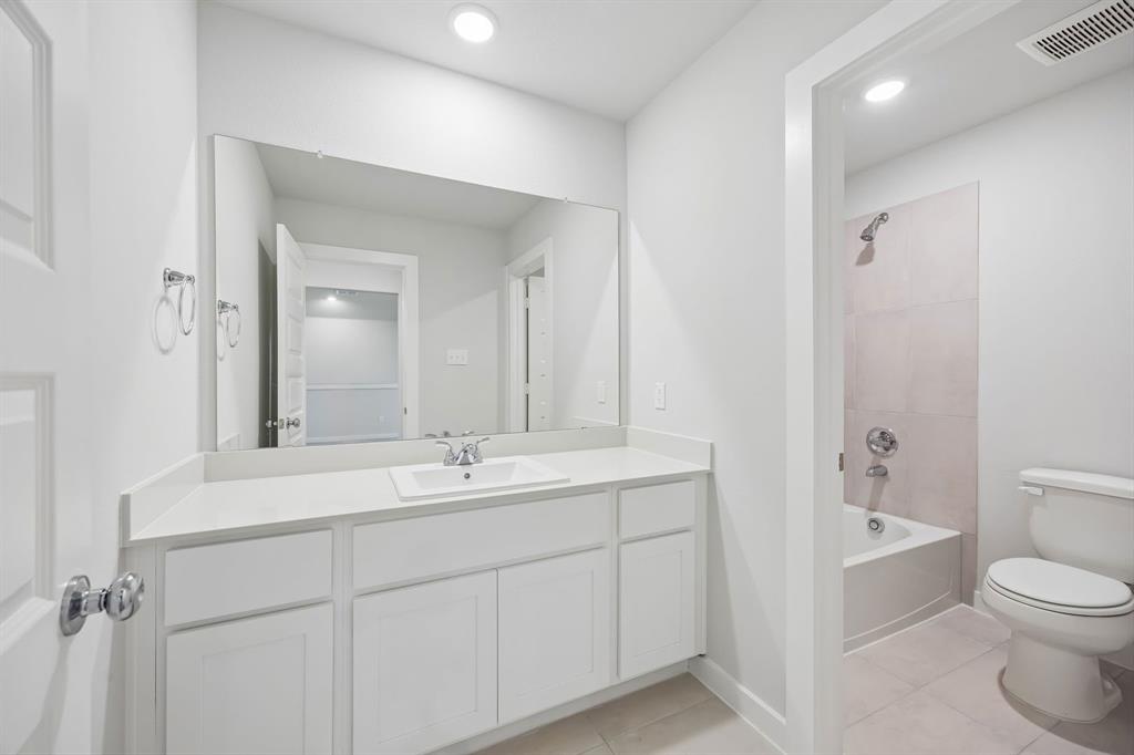 332 Millwood Road Lavon, TX 75166 - Photo 25 of 32 Bathroom in the Mesquite home plan by Trophy Signature Homes – REPRESENTATIVE PHOTO