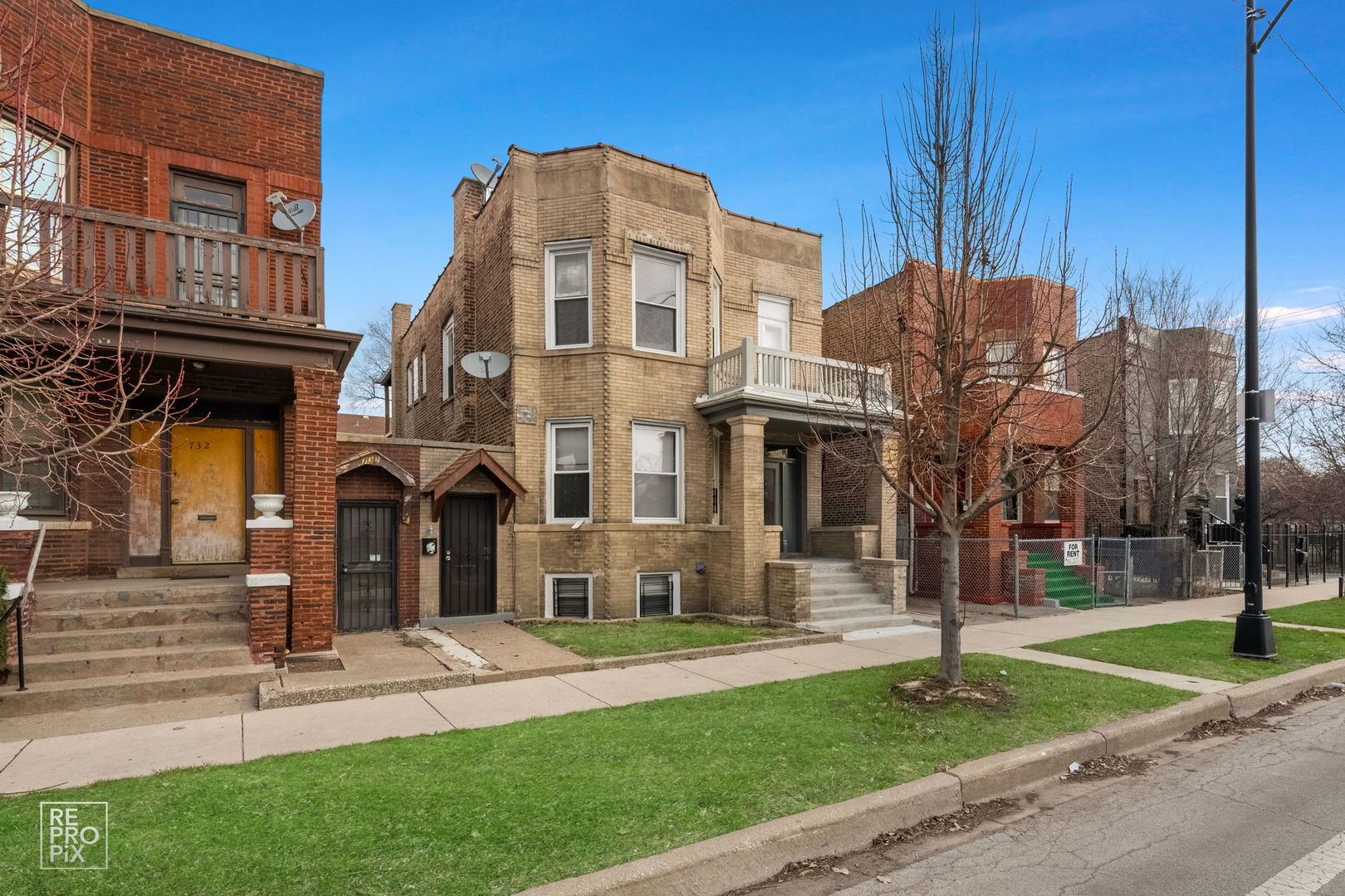 738 East Marquette Road Chicago, IL 60637 - Photo 2 of 28 Gallery Image 2