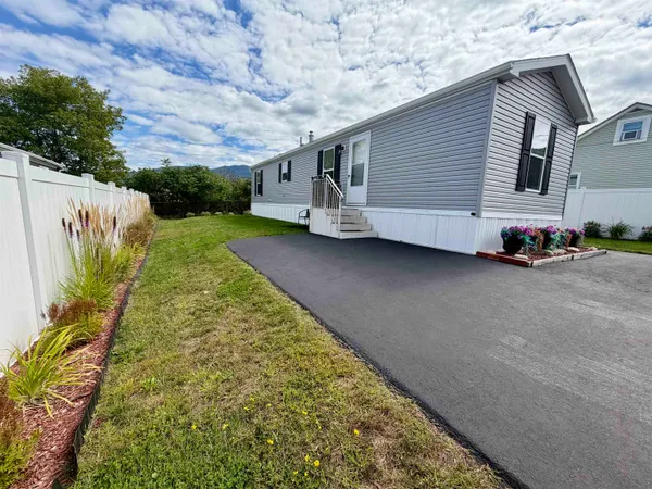 $189,900 | 21 Union Street, Gorham, NH 03581