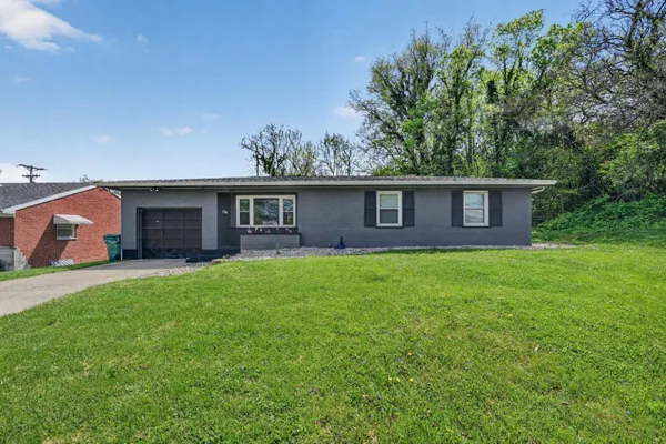 $238,900 | 105 Robinson Drive, Lawrenceburg, IN 47025