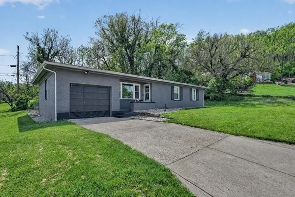 $238,900 | 105 Robinson Drive, Lawrenceburg, IN 47025
