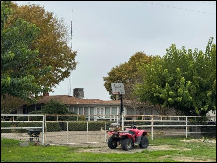 20303 Lincoln Road Chowchilla, CA 93610 - Photo 14 of 14 a view of outdoor space with swimming pool and furniture