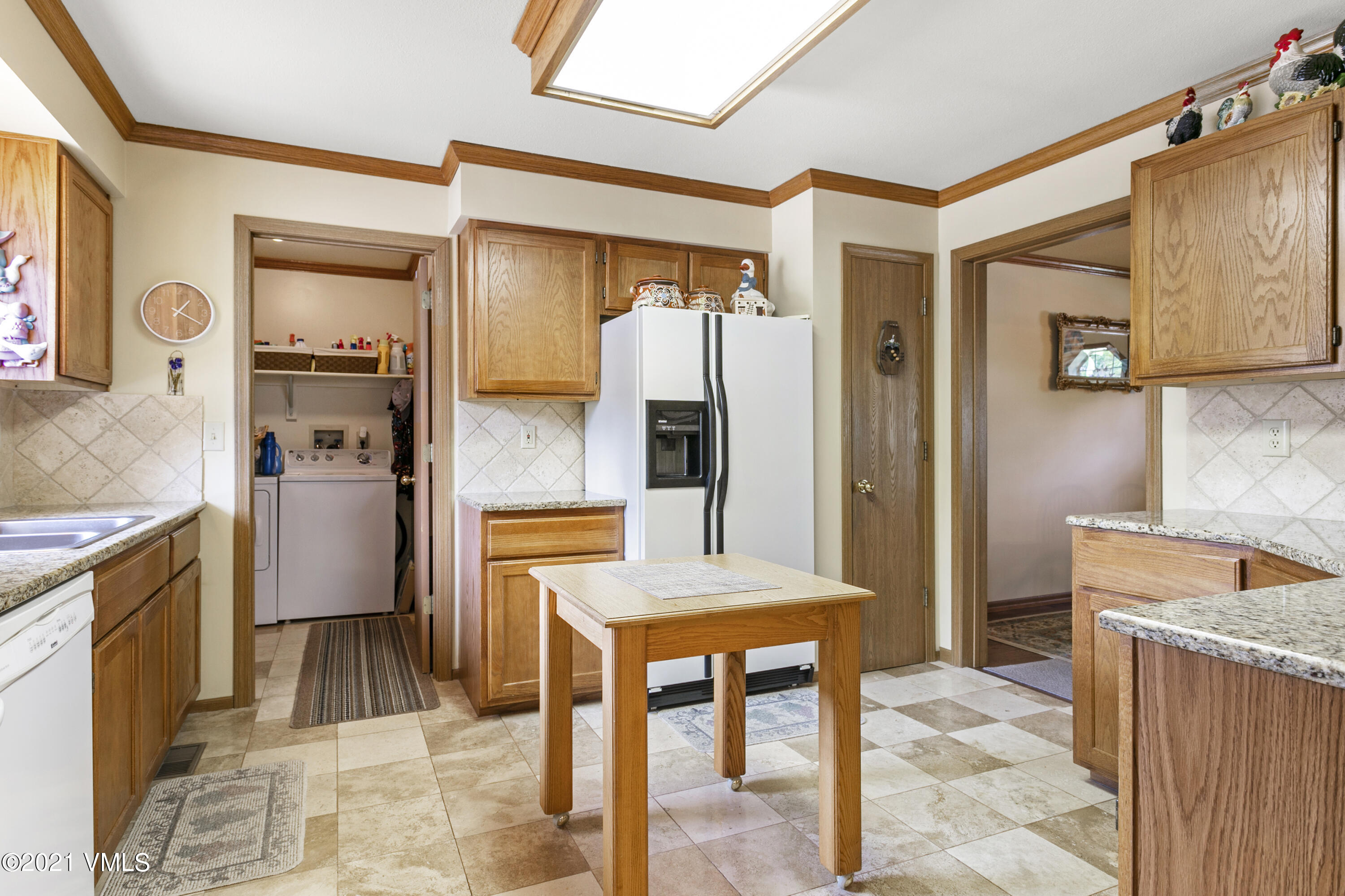 158 Spring Circle Gypsum, CO 81637 - Photo 14 of 27 158 Spring Circle-008