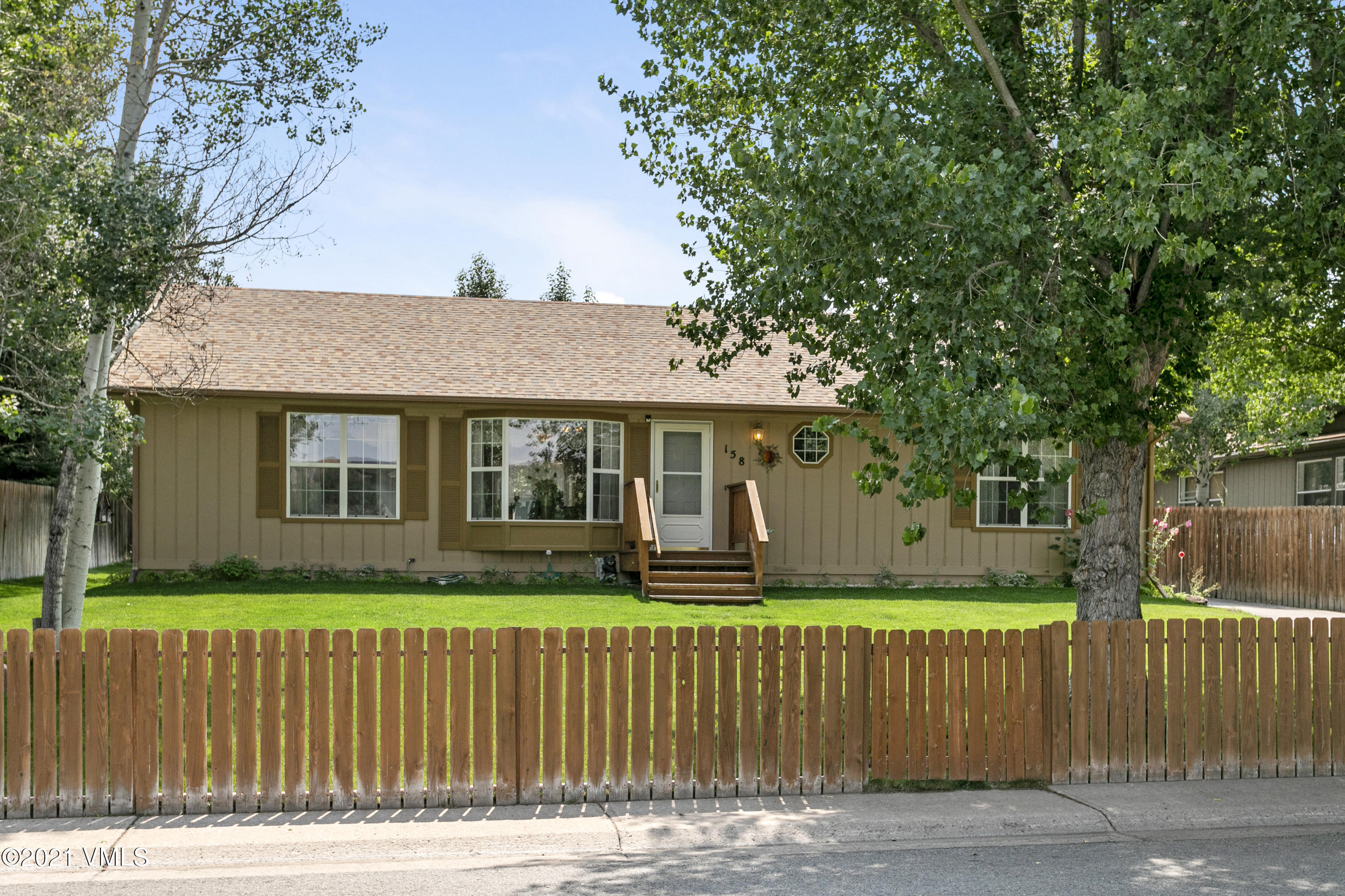 158 Spring Circle Gypsum, CO 81637 - Photo 2 of 27 158 Spring Circle-021