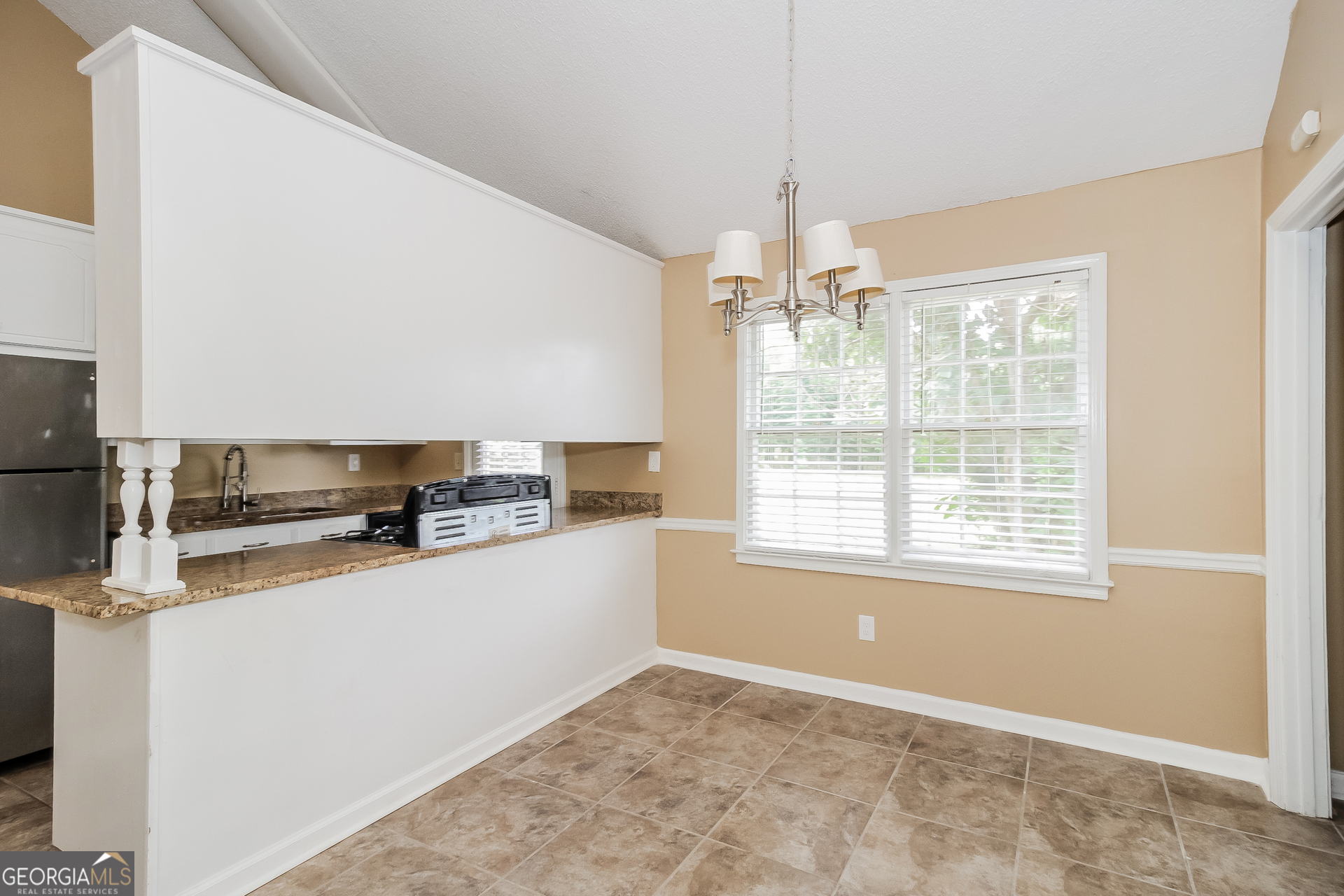 55 Jennifer Lane Rydal, GA 30171 - Photo 4 of 17