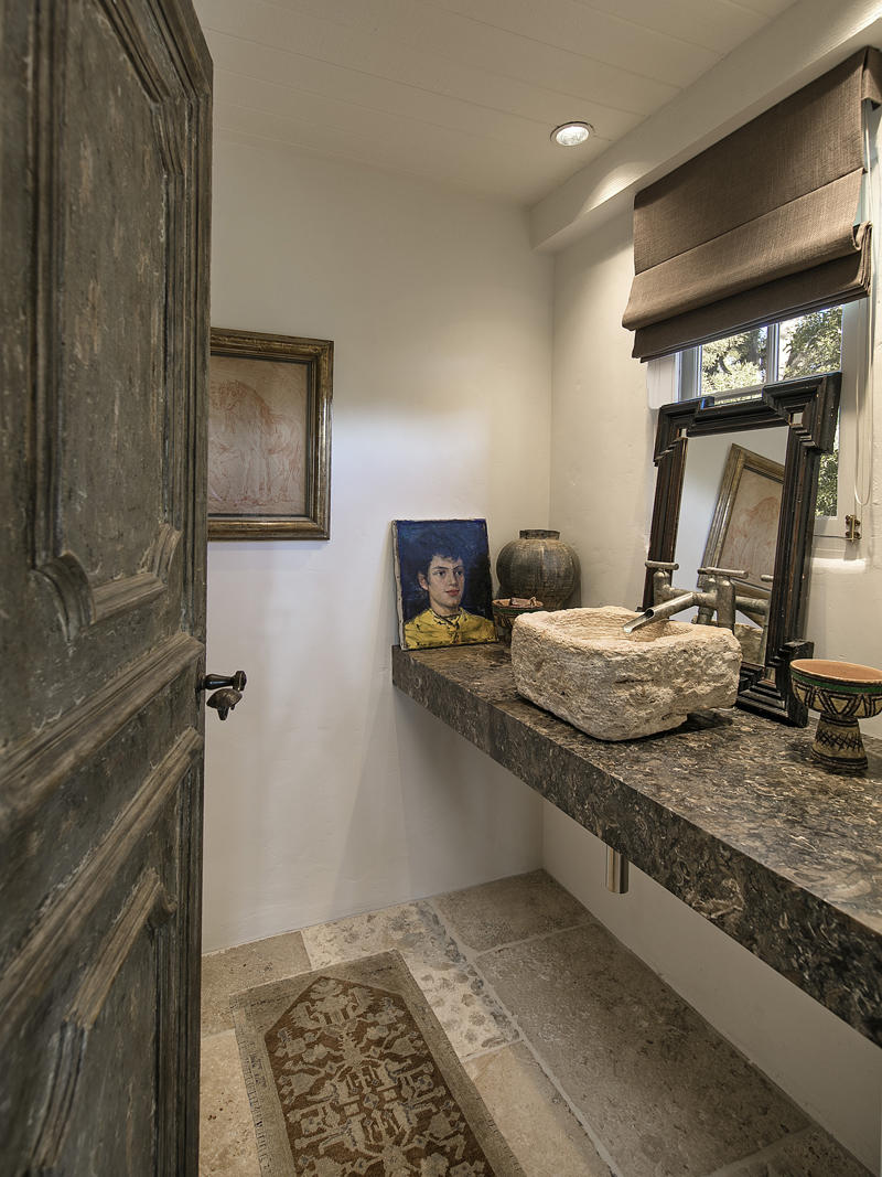 655 El Bosque Road Santa Barbara, CA 93108 - Photo 16 of 28 16-655ElBosque_09-Bath 2