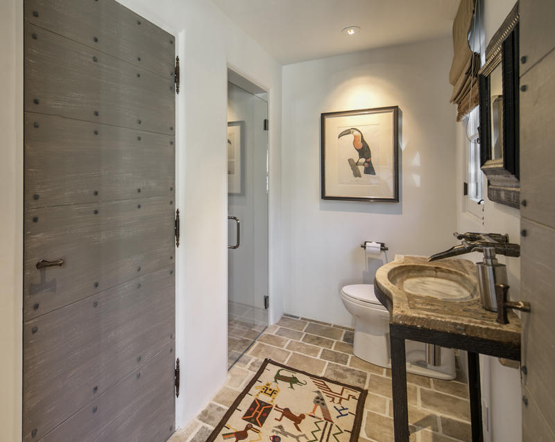 655 El Bosque Road Santa Barbara, CA 93108 - Photo 18 of 28 18-655ElBosque_02-Bath 3
