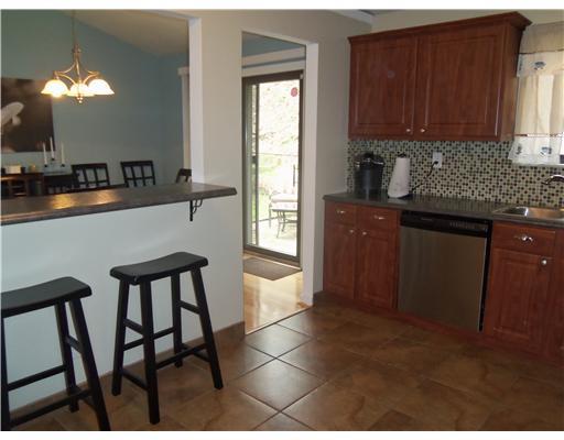109 Deer Road Pittsburgh, PA 15237 - Photo 4 of 18 Kitchen.