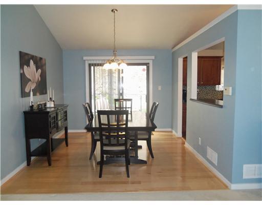 109 Deer Road Pittsburgh, PA 15237 - Photo 6 of 18 Dining Room.
