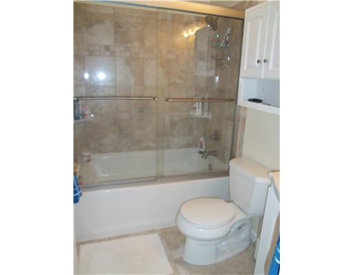 109 Deer Road Pittsburgh, PA 15237 - Photo 7 of 18 Full Bath.