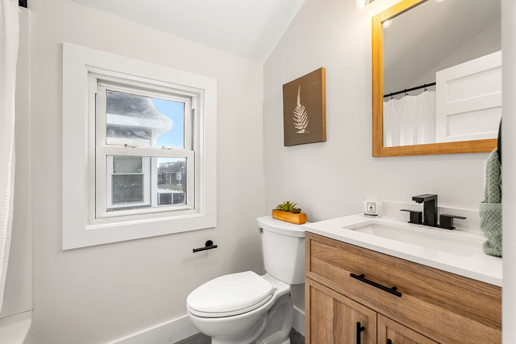 47 Elliott Street Beverly, MA 01915 - Photo 27 of 39