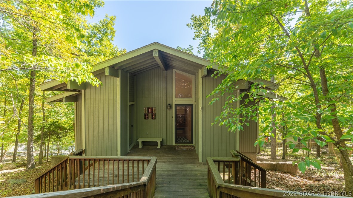 222 Walkers Cay Drive, Osage Beach, MO 65065 Compass