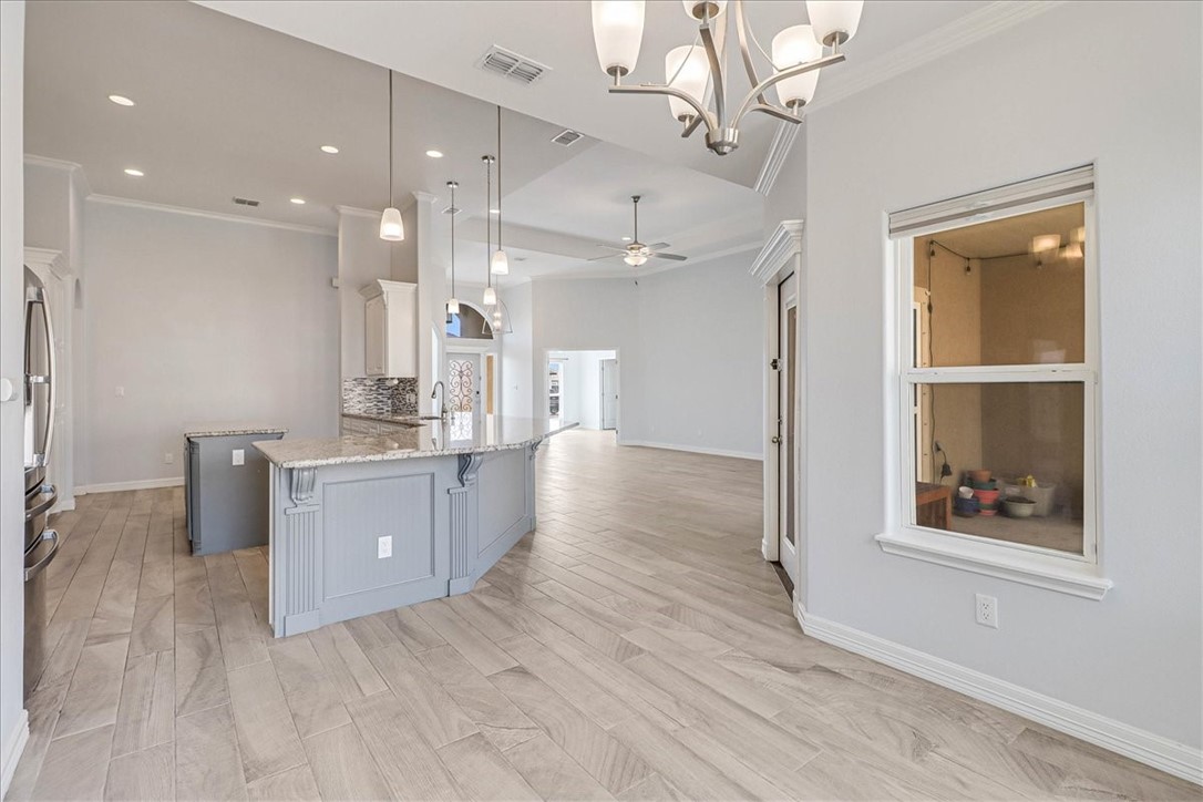 15501 Escapade Street Corpus Christi, TX 78418 - Photo 16 of 40 a view of kitchen and windows