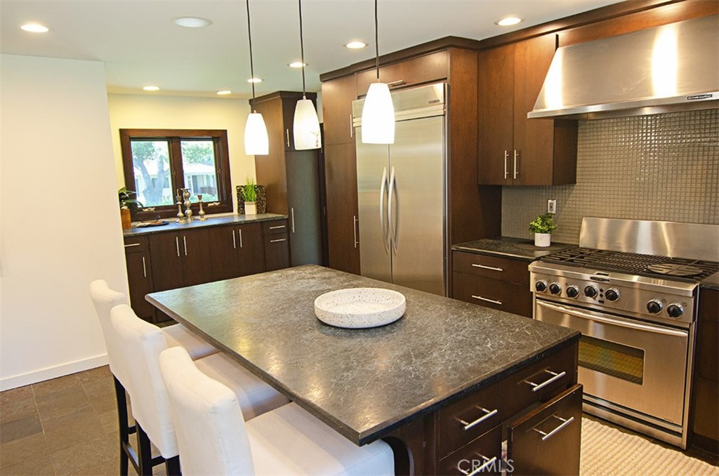 3655 Yorkshire Road Pasadena, CA 91107 - Photo 6 of 24