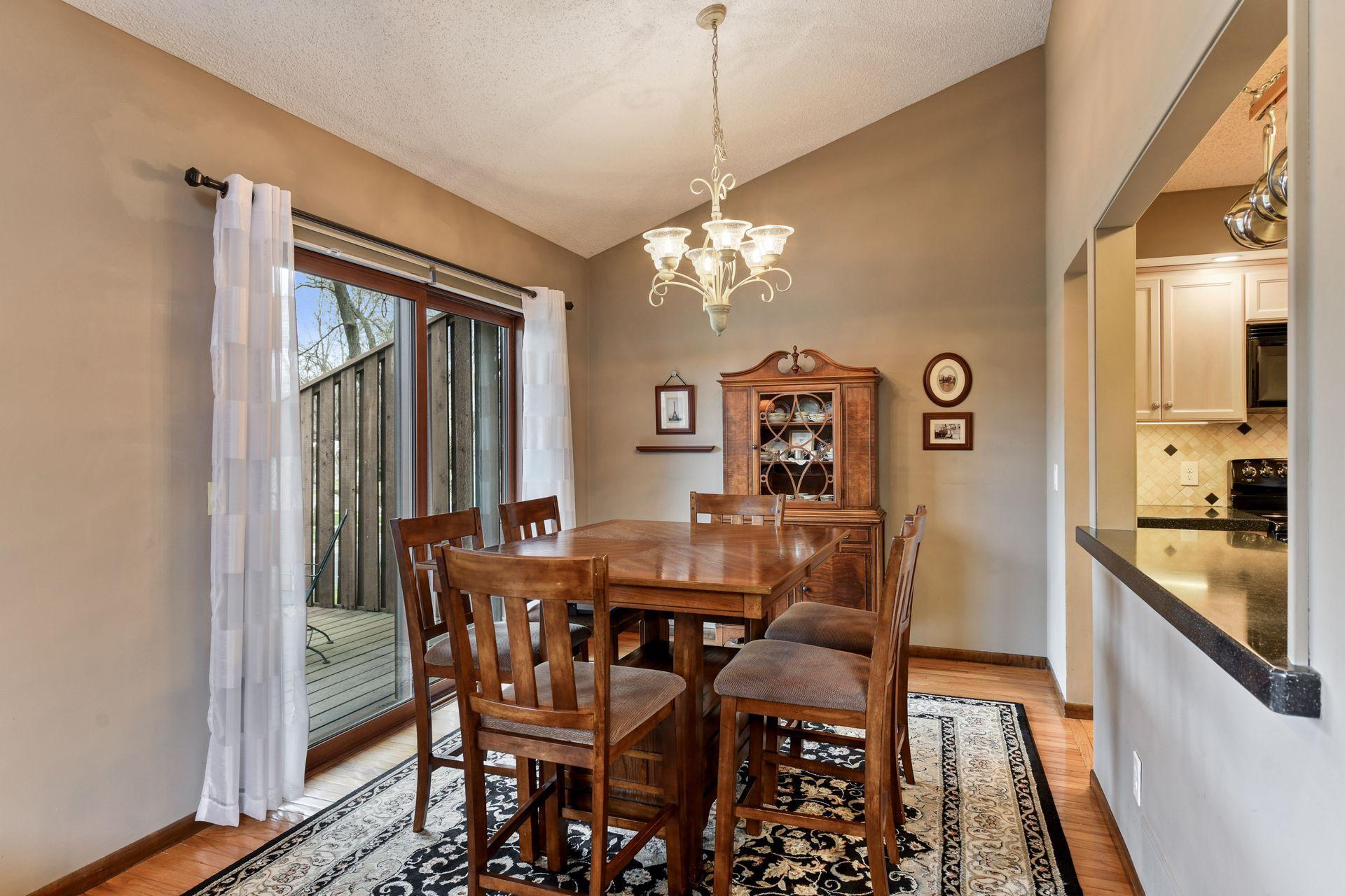 9306 Nesbitt Road Bloomington, MN 55437 - Photo 8 of 26 Gallery Image 8