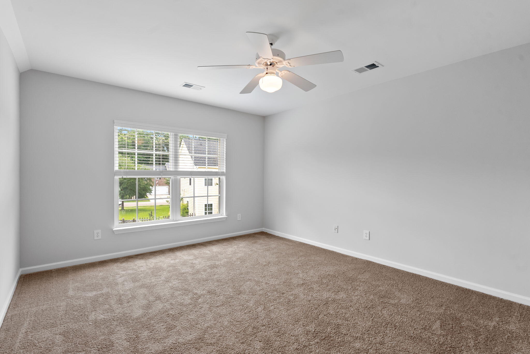 136 Gathering Island Road Summerville, SC 29485 - Photo 35 of 42 35-web-or-mls-BARCLAY MEDIA CO.-35