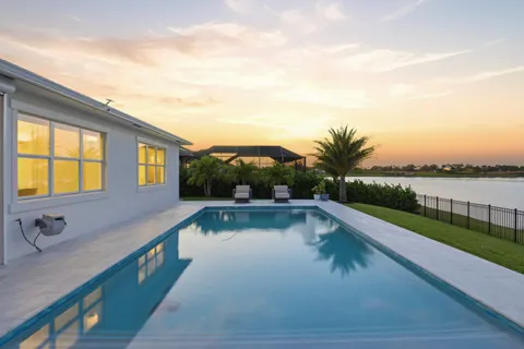 $1,495,000 | 679 Hookline Circle, Loxahatchee, FL 33470