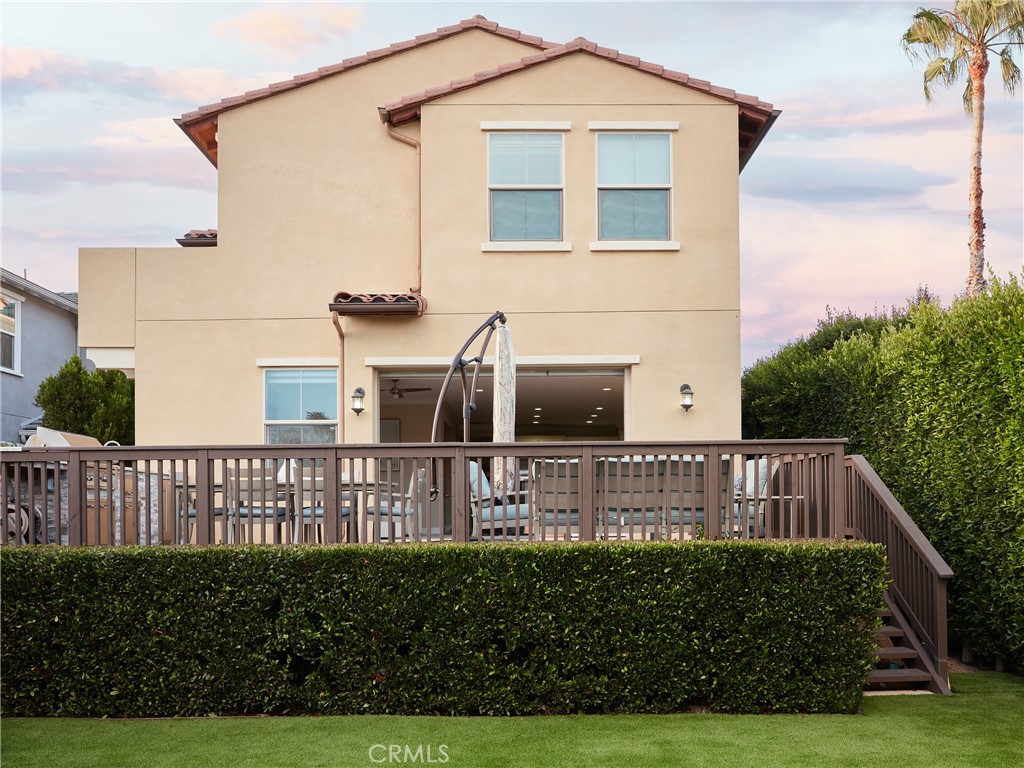 700 West Sycamore Avenue El Segundo, CA 90245 - Photo 17 of 42 a view of outdoor space yard and deck