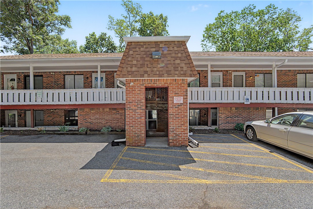 569 Smithfield Road, Unit 2 North Providence, RI 02904 - Photo 1 of 12