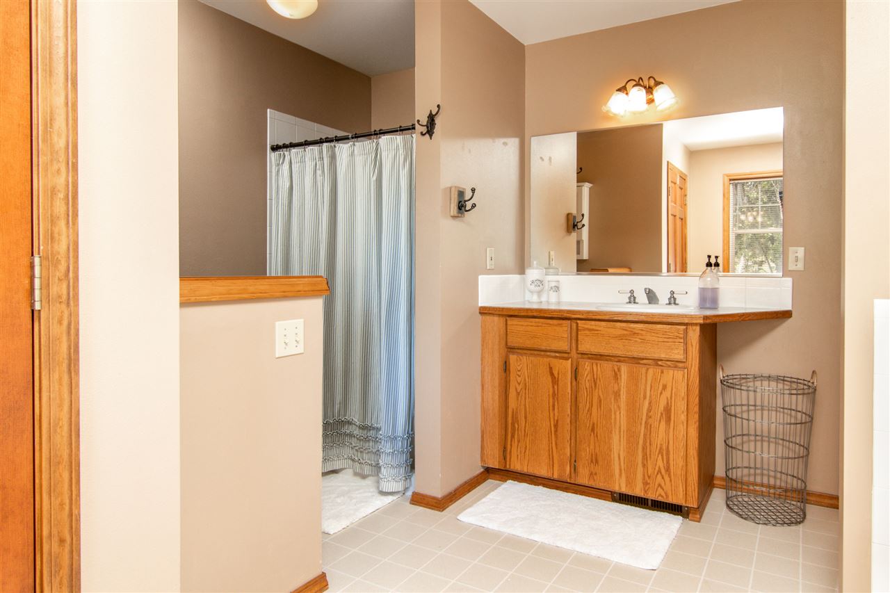 19315 West Baker Road Cheney, WA 99004 - Photo 11 of 20