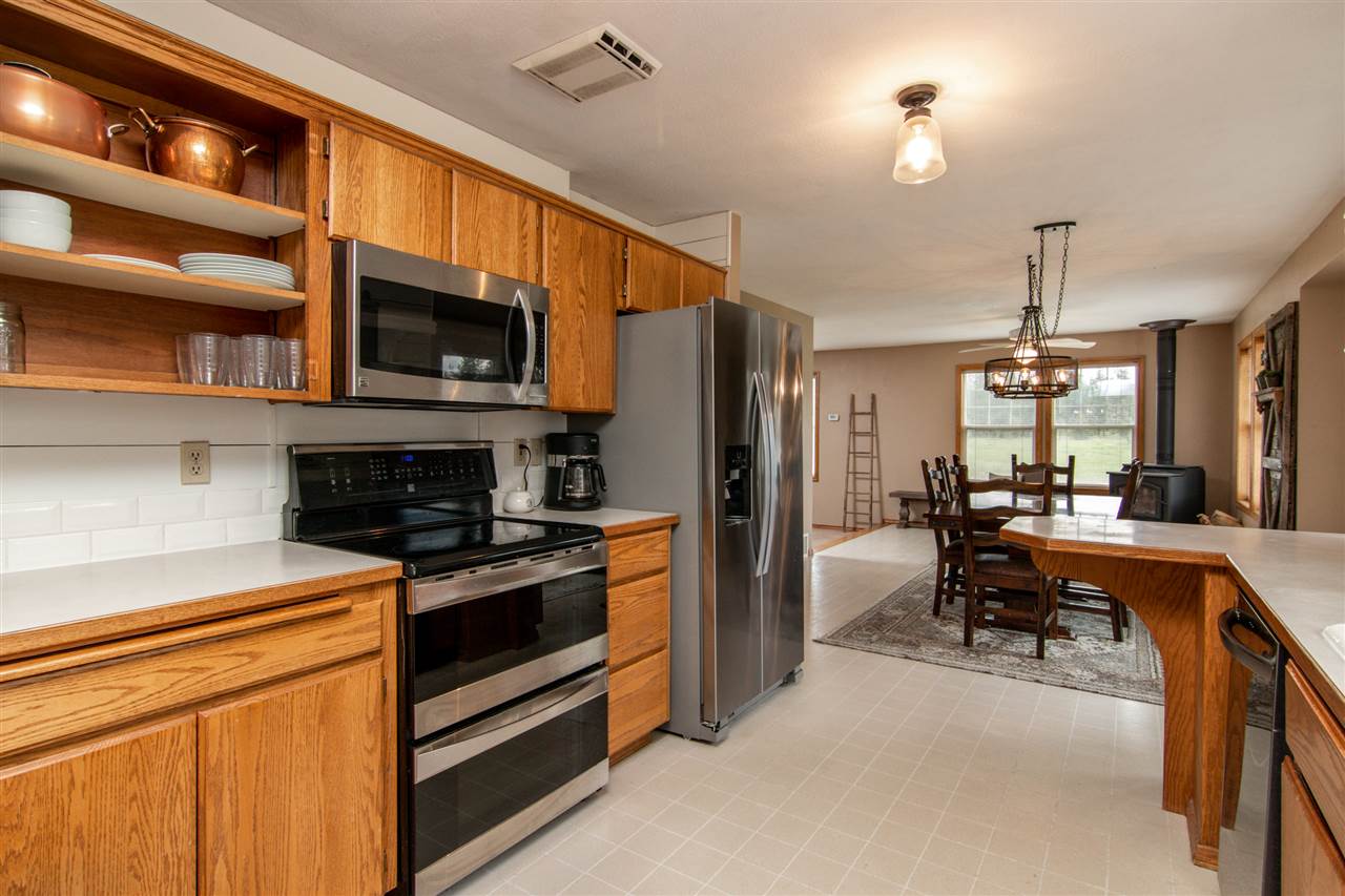 19315 West Baker Road Cheney, WA 99004 - Photo 3 of 20