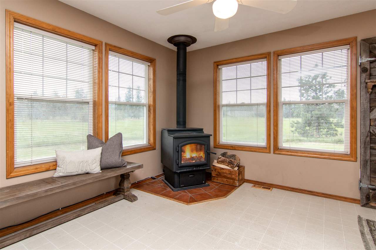 19315 West Baker Road Cheney, WA 99004 - Photo 5 of 20