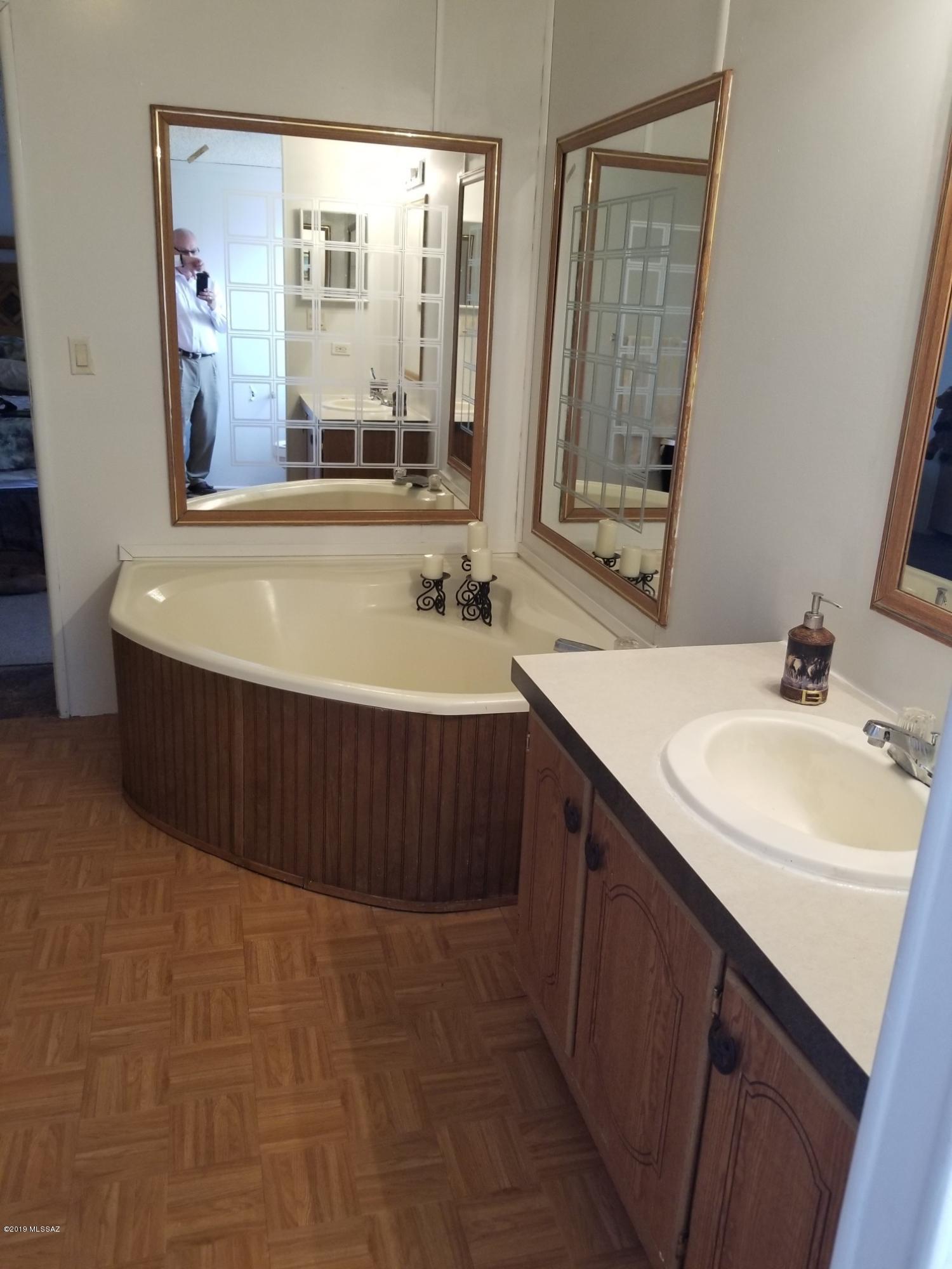 3530 West Hermans Road Tucson, AZ 85746 - Photo 11 of 27