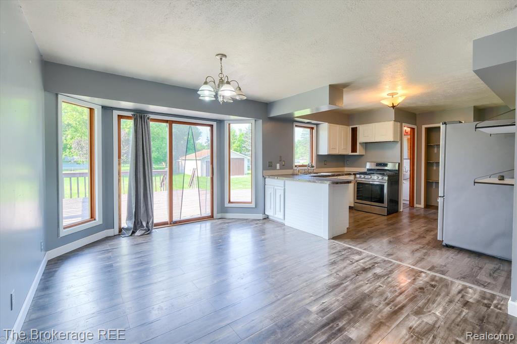 5495 East Coldwater Road Flint, MI 48506 - Photo 16 of 44