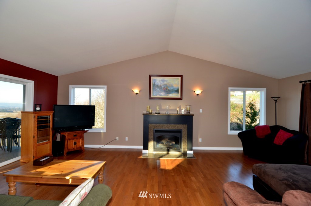 310 Vernon Road Lake Stevens, WA 98258 - Photo 9 of 13 Gallery Image 9