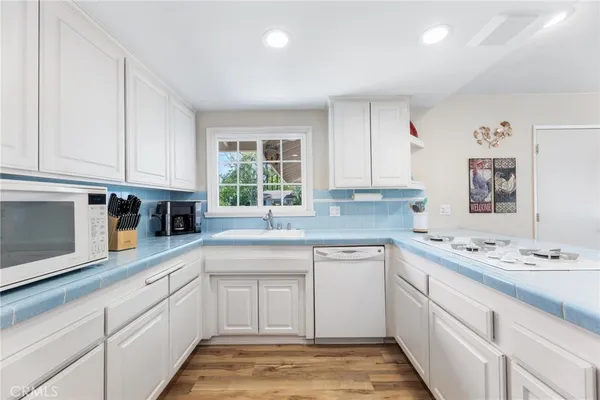 $1,140,000 | 10983 Topeka Drive, Northridge, CA 91326