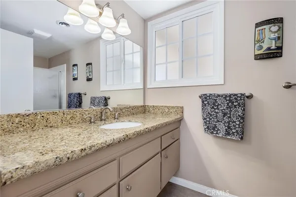 $1,140,000 | 10983 Topeka Drive, Northridge, CA 91326