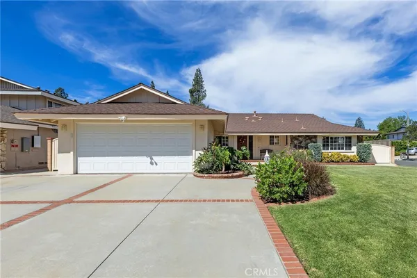 $1,140,000 | 10983 Topeka Drive, Northridge, CA 91326