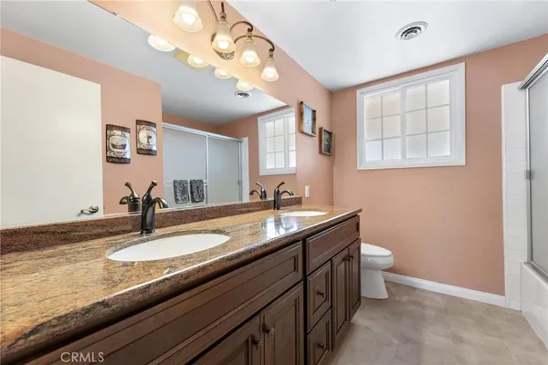 $1,140,000 | 10983 Topeka Drive, Northridge, CA 91326