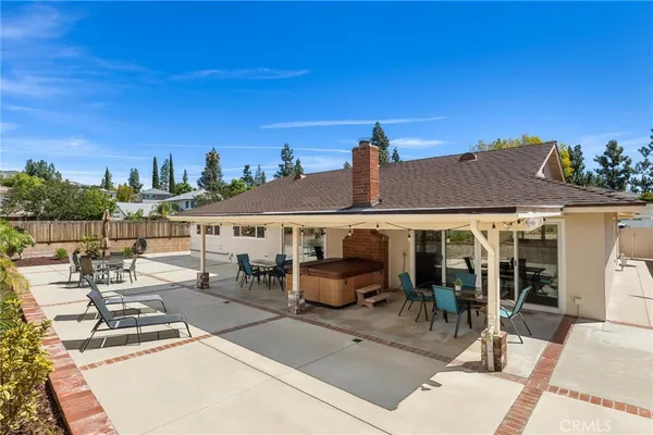$1,140,000 | 10983 Topeka Drive, Northridge, CA 91326