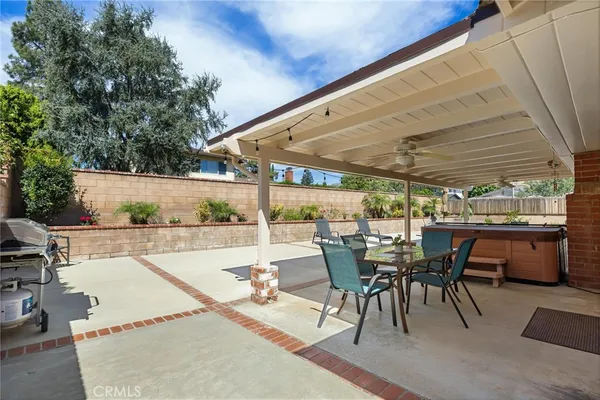 $1,140,000 | 10983 Topeka Drive, Northridge, CA 91326