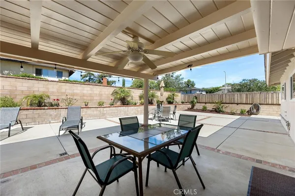 $1,140,000 | 10983 Topeka Drive, Northridge, CA 91326