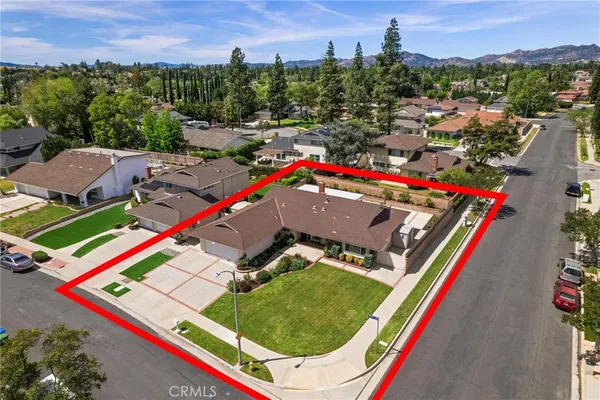 $1,140,000 | 10983 Topeka Drive, Northridge, CA 91326