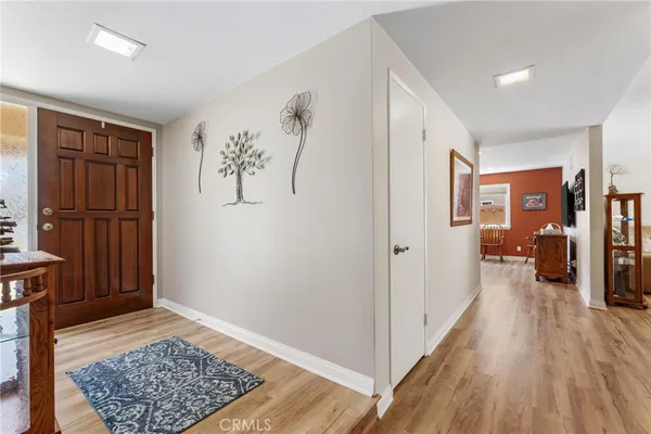 $1,140,000 | 10983 Topeka Drive, Northridge, CA 91326