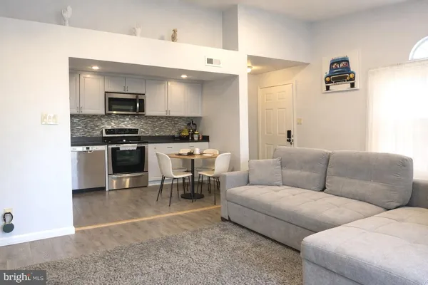 $1,900 | 1806 Beacon Hill Drive, Southampton, PA 18966