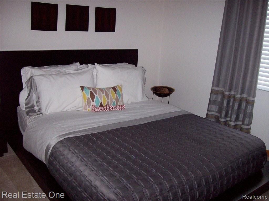 1630 Kendal Lane Rochester, MI 48307 - Photo 8 of 21 guest bedroom.jpg